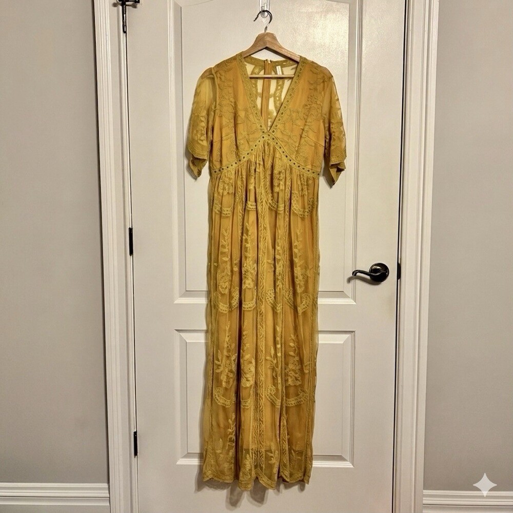 PINK BLUSH Women's Yellow Embroidered Lace Short Sleeve Maxi Dress Size M - Picture 3 of 5